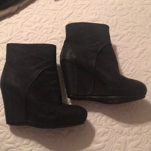 Trouve black boots. Size 8 1/2.